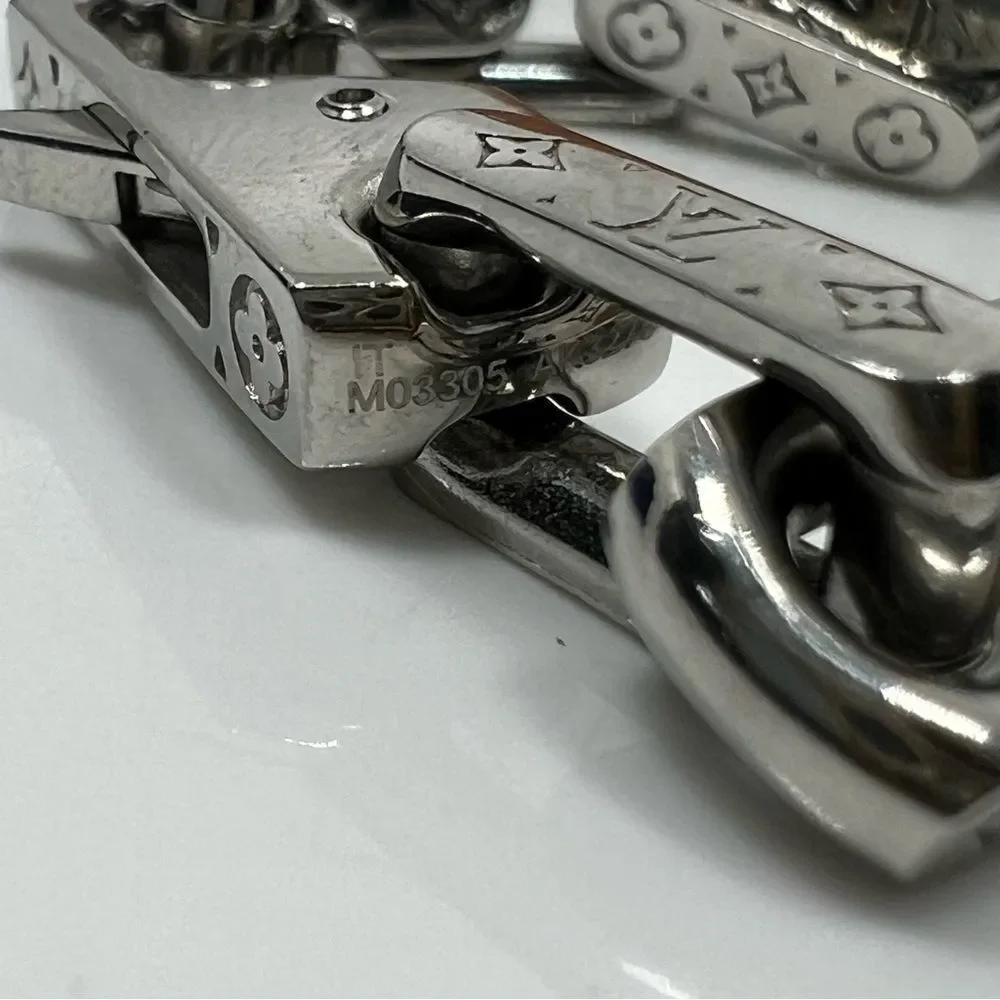 Louis Vuitton Monogram Chain Link Necklace Silver 20